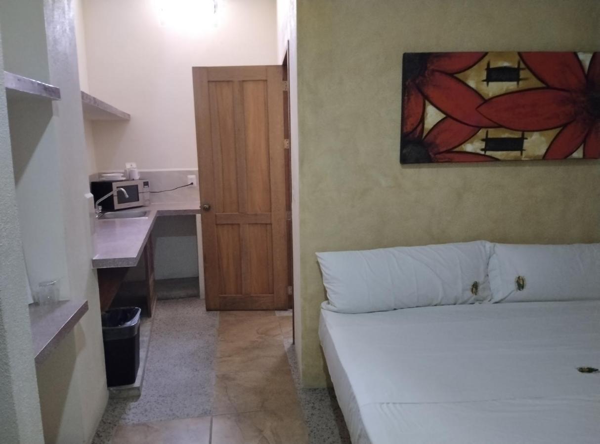 Hotel Puerta Del Sol Barra de Navidad Eksteriør bilde
